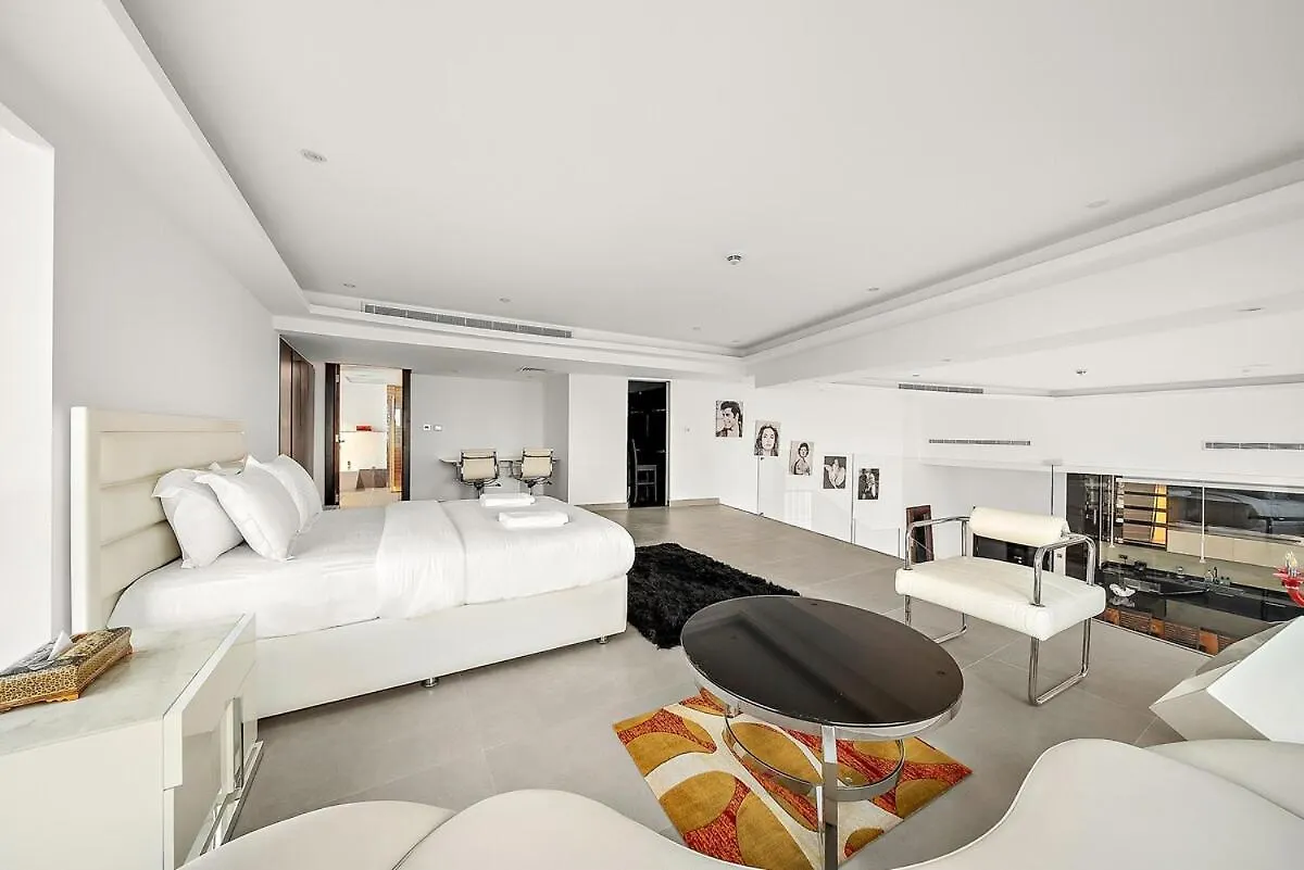 First Class 2Br Upscale Duplex Living Dubai 0*,