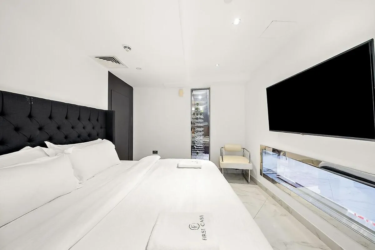 Apartment First Class 2Br Upscale Duplex Living Dubai United Arab Emirates