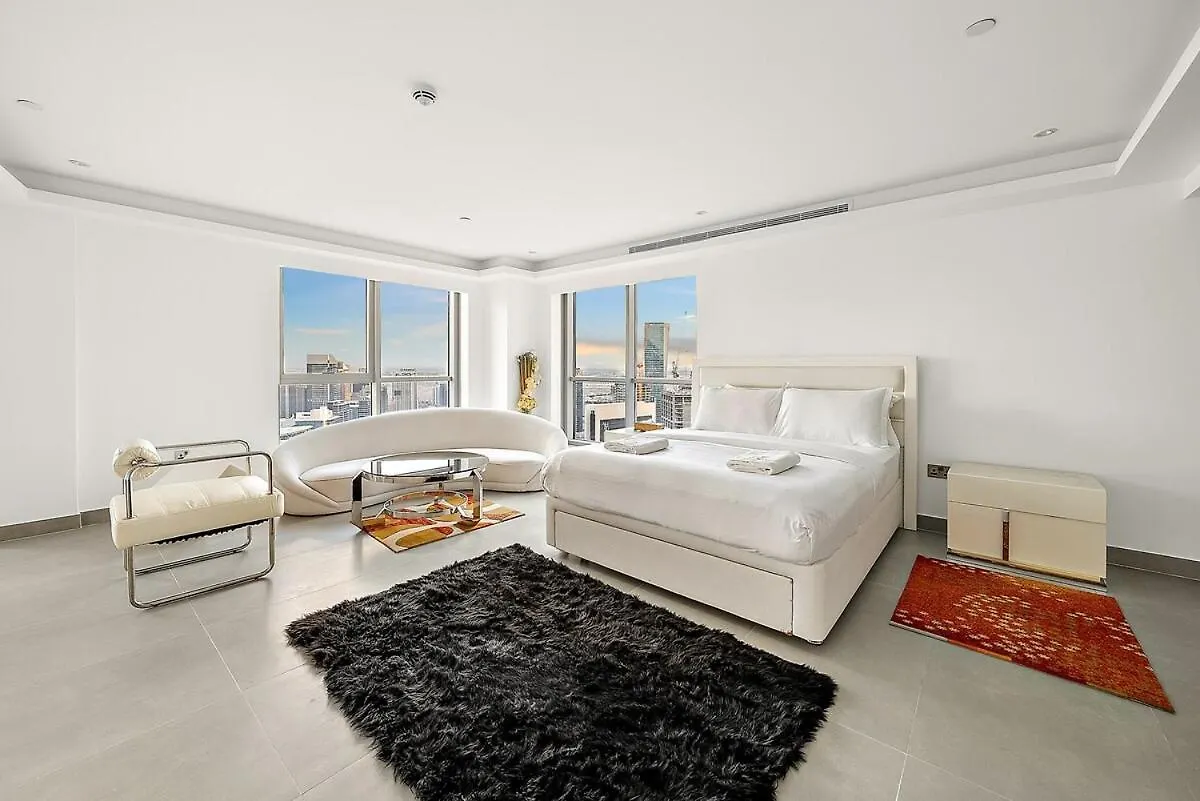 Apartment First Class 2Br Upscale Duplex Living Dubai