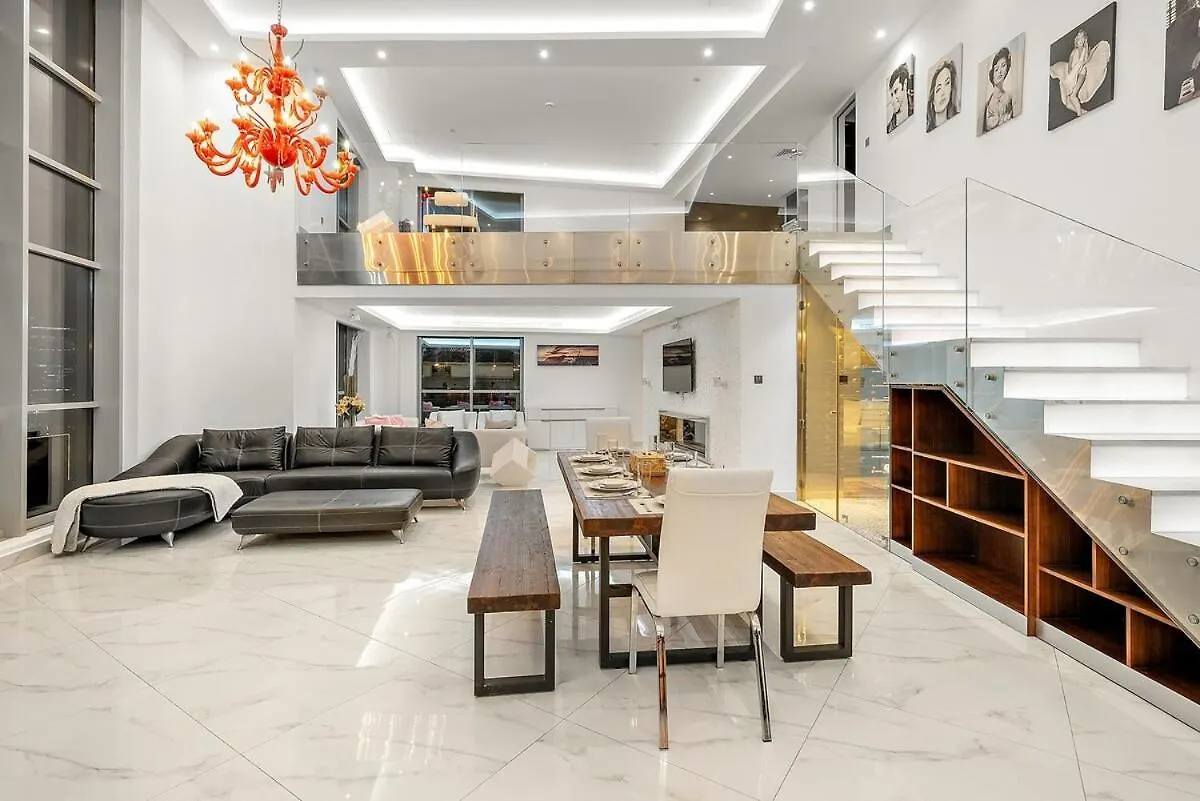 Apartment First Class 2Br Upscale Duplex Living Dubai