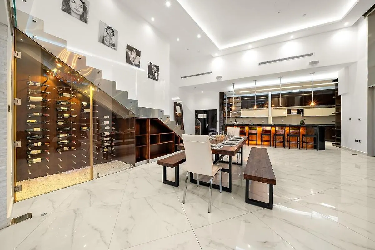 First Class 2Br Upscale Duplex Living Dubai 0*,